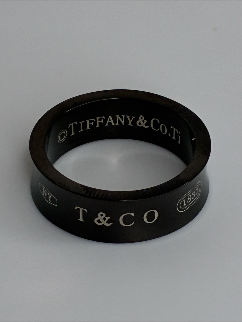 Vintage Black Band Ring - Size 9